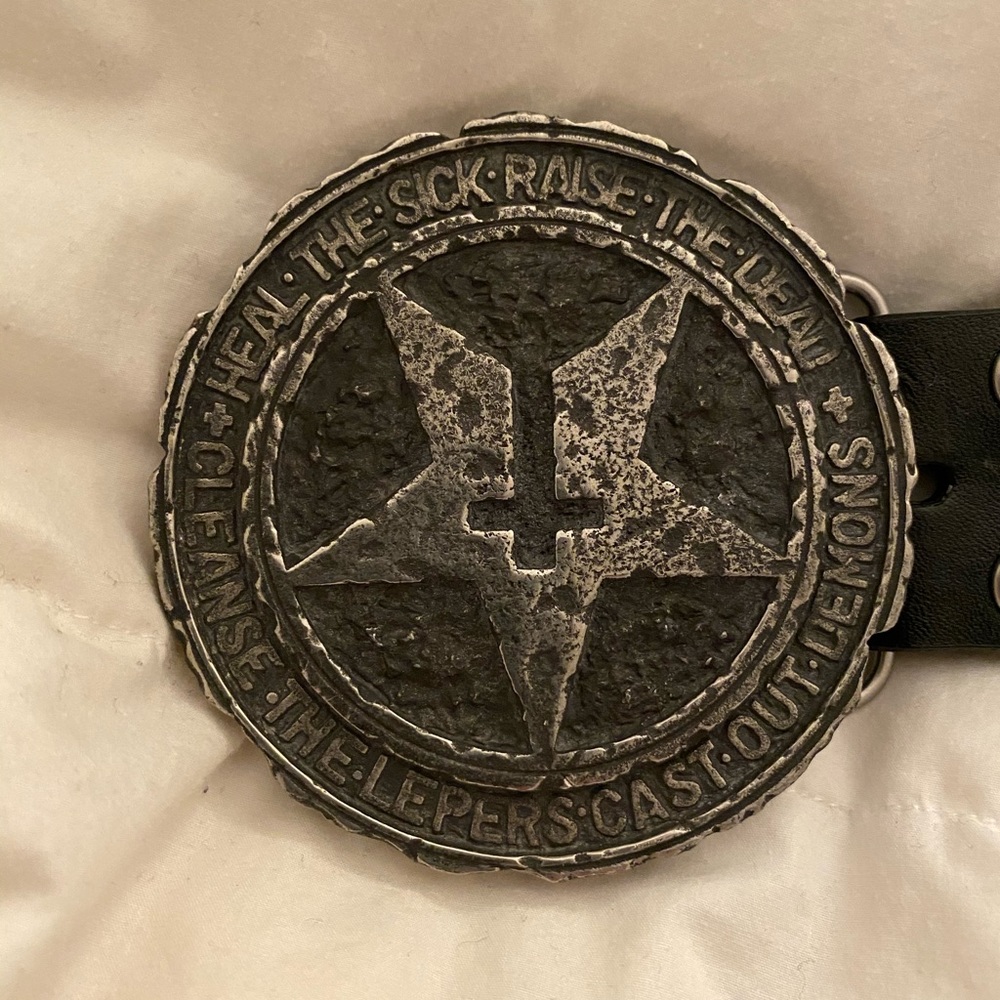 Junker designs rare belt buckle